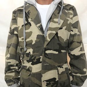 Camouflage Blazer w/ hoodie